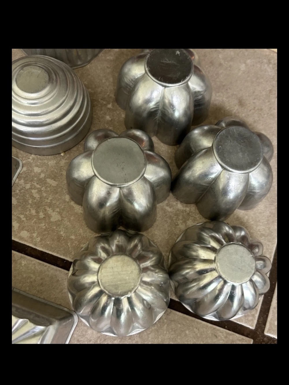 Vintage Mini Jello Molds Lot Of 22 Tart Bundt Cake Round Square Fluted Aluminum - Picture 9 of 10